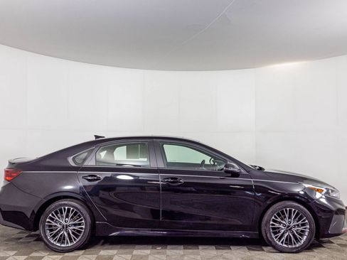 Used 2024 Kia Forte GT-Line w/ GT-Line Premium Package FWD image 13