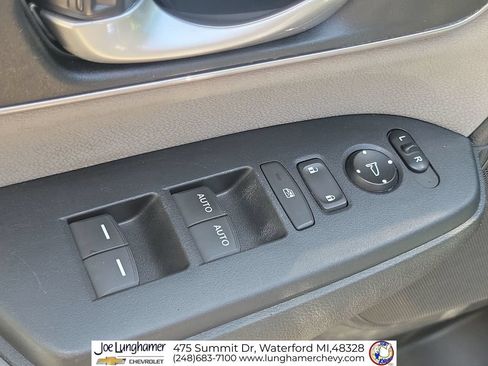Used 2017 Honda CR-V EX image 23
