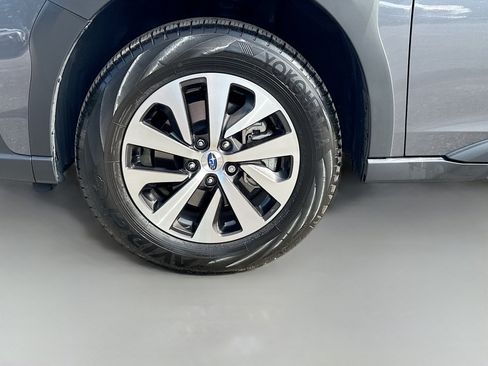 Certified 2025 Subaru Outback Premium AWD/4WD image 41