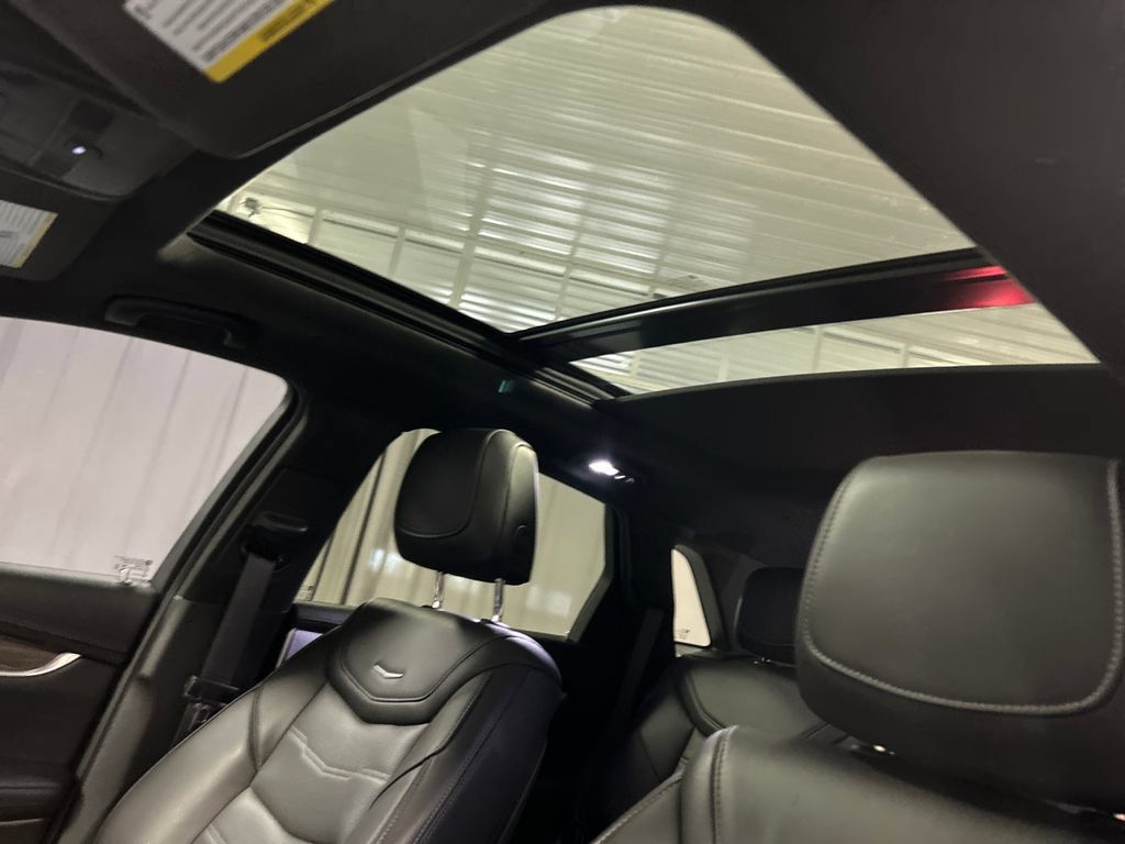 Used 2022 Cadillac XT5 Sportv w/ Platinum Package AWD/4WD image 23