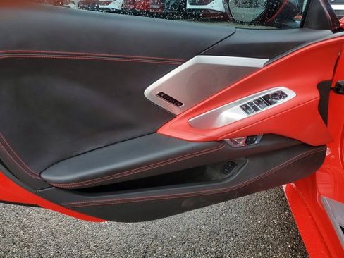 Used 2021 Chevrolet Corvette Stingray Premium Conv w/ Z51 Performance Package image 19