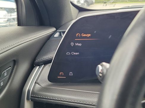 Used 2025 Cadillac XT4 Premium Luxury FWD image 29