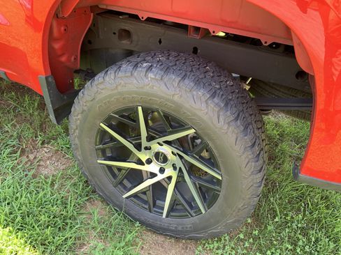 Used 2023 Chevrolet Silverado 1500 Custom AWD/4WD image 30