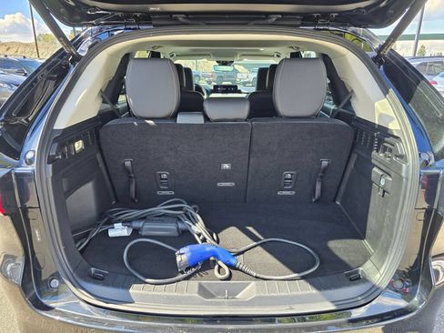 Certified 2024 MAZDA CX-90 Plug-In Hybrid w/ Preferred AWD/4WD image 29