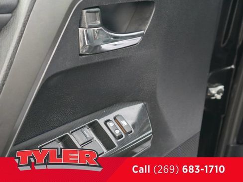 Used 2017 Toyota RAV4 SE w/ Power Extra Value Package AWD/4WD image 21