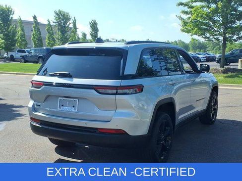 Certified 2024 Jeep Grand Cherokee Altitude AWD/4WD image 4