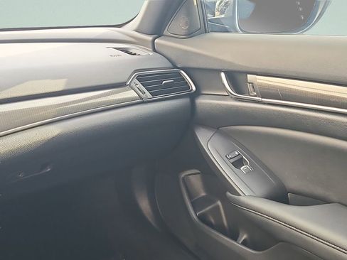 Used 2022 Honda Accord Sport image 12