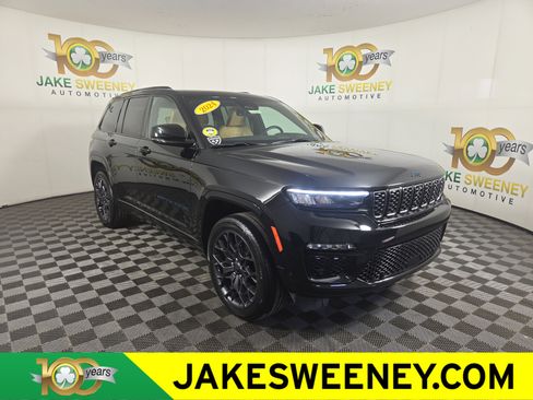 Used 2024 Jeep Grand Cherokee Summit AWD/4WD image 1