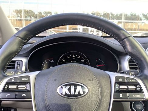 Certified 2020 Kia Sorento EX image 30
