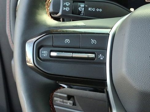 Used 2025 Chevrolet Colorado Z71 w/ Z71 Convenience Package 2 image 26