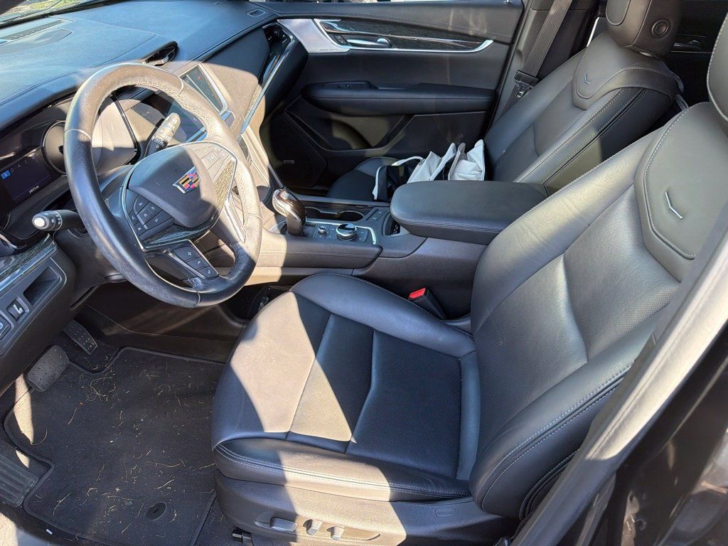 Used 2023 Cadillac XT5 Premium Luxury FWD image 7