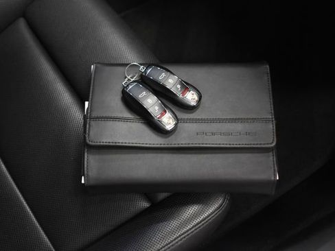 Used 2012 Porsche 911 Carrera S image 6