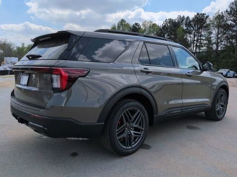 New 2026 Ford Explorer ST-Line image 4