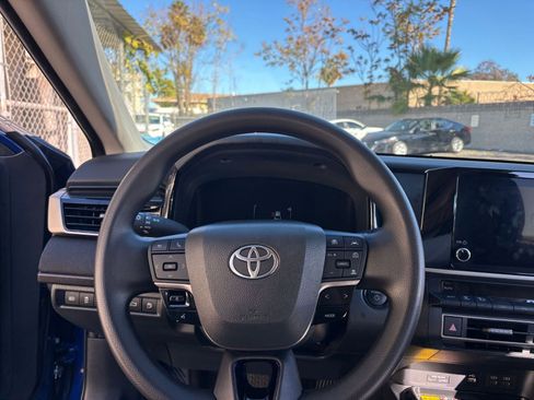 Used 2025 Toyota Camry LE image 34