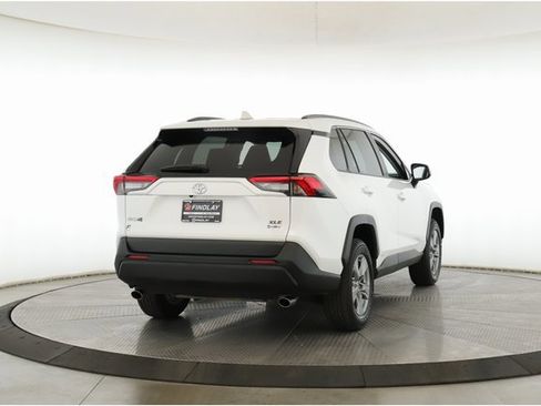 Used 2025 Toyota RAV4 XLE image 7
