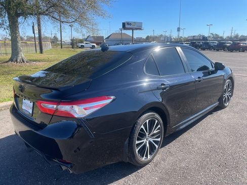 Used 2020 Toyota Camry SE image 7