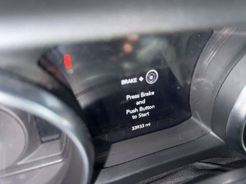 Used 2021 Jeep Wrangler Unlimited Sahara image 11