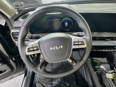 Used 2024 Kia Telluride SX FWD image 11