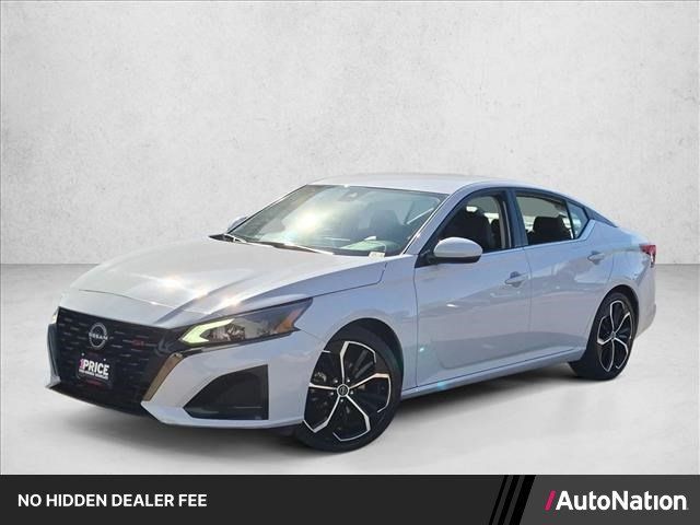 Used 2024 Nissan Altima 2.5 SR FWD image 1
