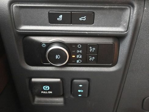 Used 2024 Ford Expedition Limited AWD/4WD image 25