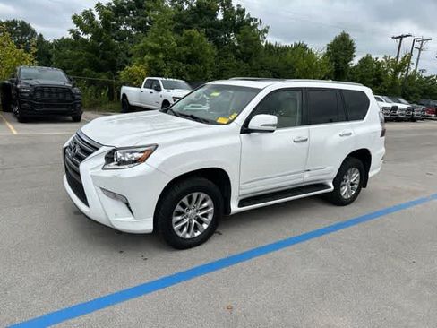 Used 2018 Lexus GX 460 Premium w/ Premium Package AWD/4WD image 16