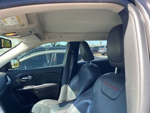 Used 2014 Jeep Cherokee Trailhawk w/ Comfort/Convenience Group image 3