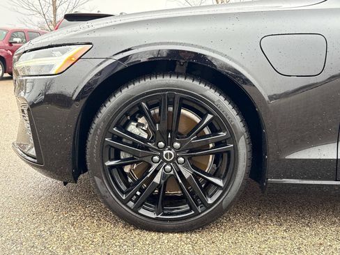 Certified 2024 Volvo S60 T8 Ultimate image 10