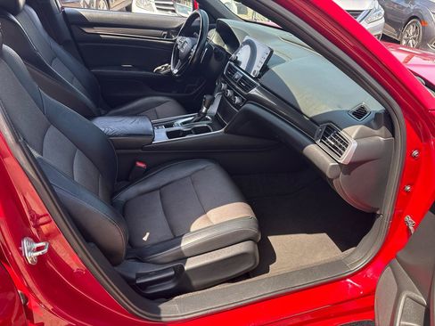 Used 2018 Honda Accord Sport image 15
