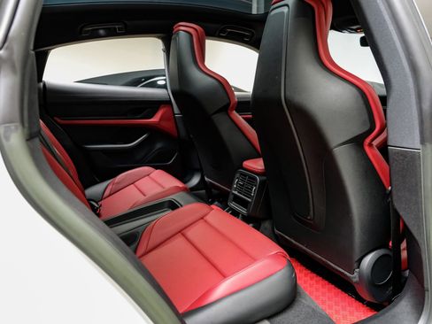 Used 2023 Porsche Taycan image 37