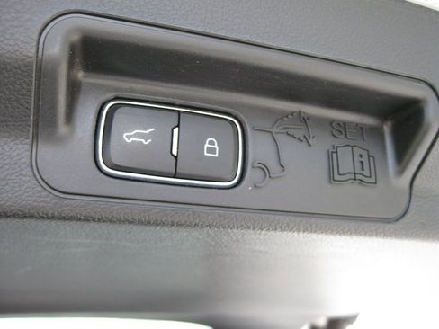 Used 2023 Ford Explorer Limited w/ Equipment Group 301A image 34