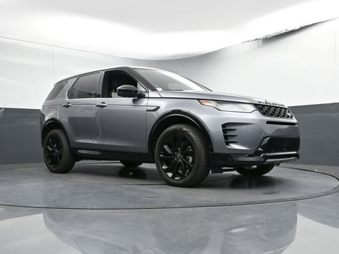 New 2024 Land Rover Discovery Sport Dynamic SE image 27
