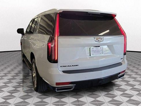 Certified 2022 Cadillac Escalade Premium Luxury image 4