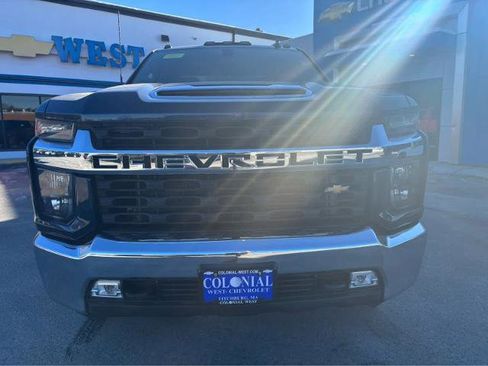 Used 2022 Chevrolet Silverado 2500 LT w/ Convenience Package image 14