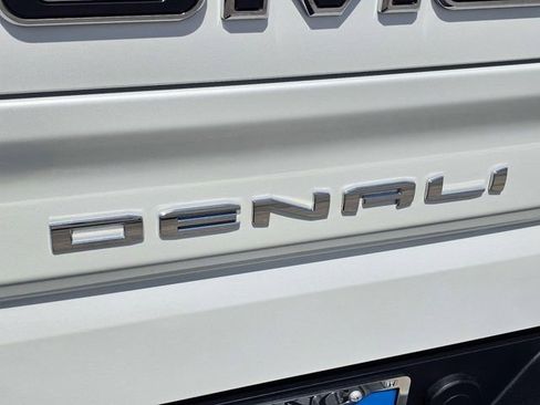 Used 2024 GMC Sierra 1500 Denali Ultimate image 12