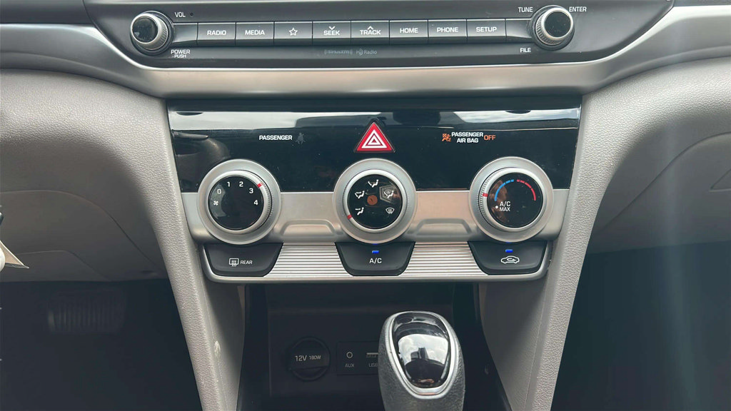 Used 2019 Hyundai Elantra SEL FWD image 21