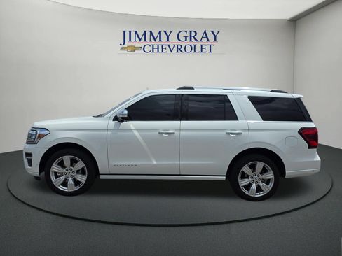 Used 2024 Ford Expedition Platinum AWD/4WD image 2