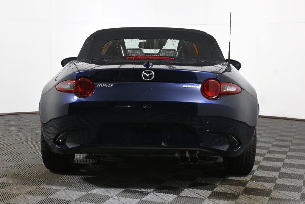 Used 2021 MAZDA MX-5 Miata Grand Touring RWD image 9