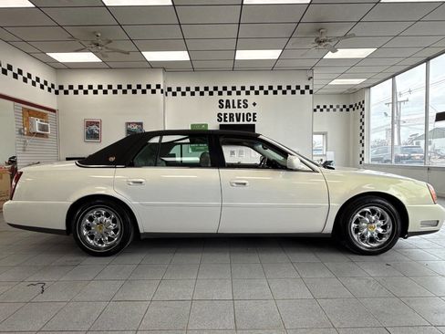 Used 2005 Cadillac De Ville w/ Limited Edition Package image 4