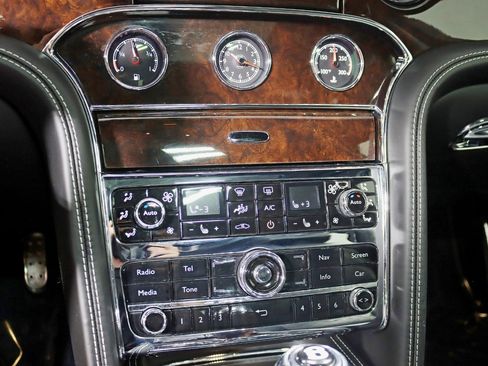 Used 2016 Bentley Mulsanne Speed image 19