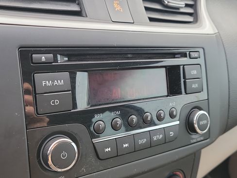 Used 2016 Nissan Sentra S image 26