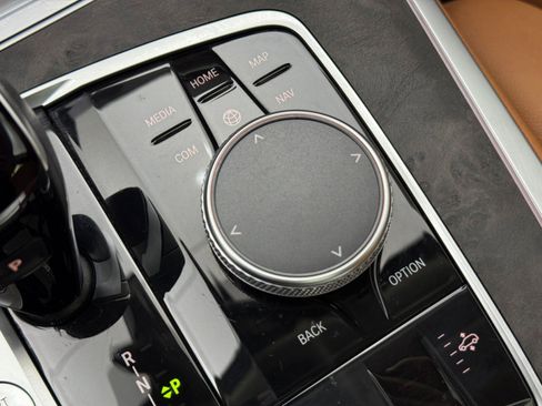 Used 2022 BMW X7 xDrive40i w/ Premium Package image 35