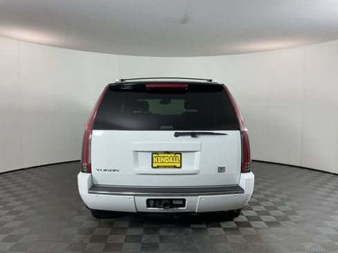 Used 2008 GMC Yukon Denali AWD/4WD image 5