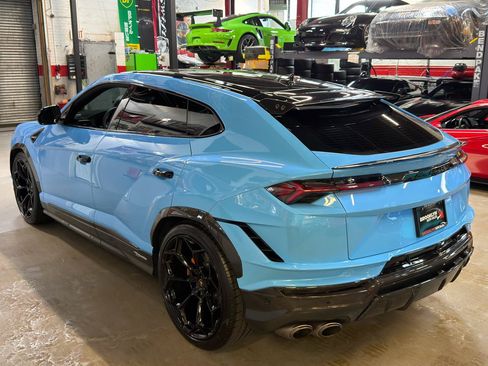 Used 2024 Lamborghini Urus Performante AWD/4WD image 11