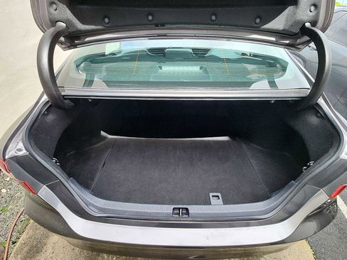 Used 2022 Toyota Camry LE image 23