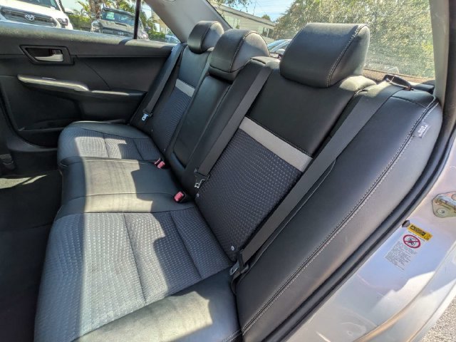 Used 2013 Toyota Camry SE FWD image 11
