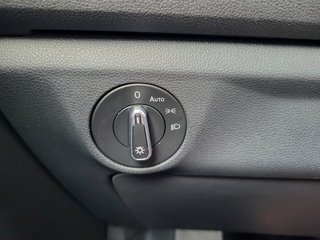 Used 2022 Volkswagen Jetta SE FWD image 30