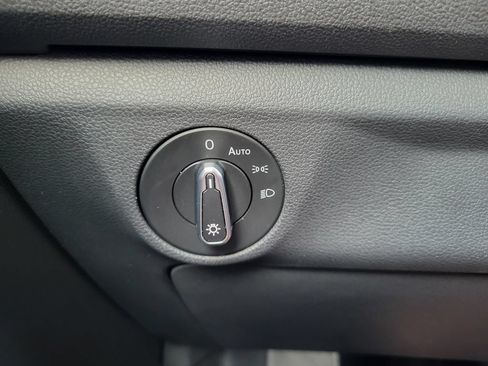 Used 2022 Volkswagen Jetta SE FWD image 30
