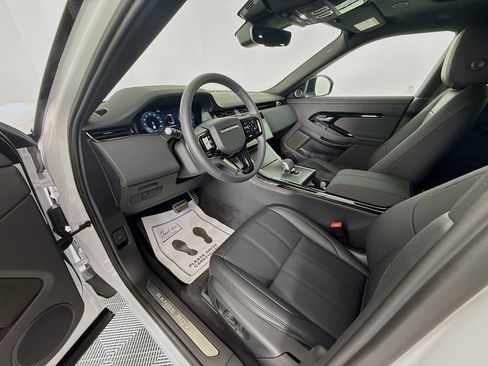 Used 2025 Land Rover Range Rover Evoque Dynamic SE image 21