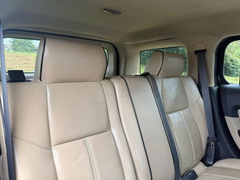 Used 2008 HUMMER H3 Luxury AWD/4WD image 9