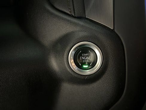 Used 2019 GMC Sierra 1500 AT4 w/ AT4 Premium Package AWD/4WD image 16
